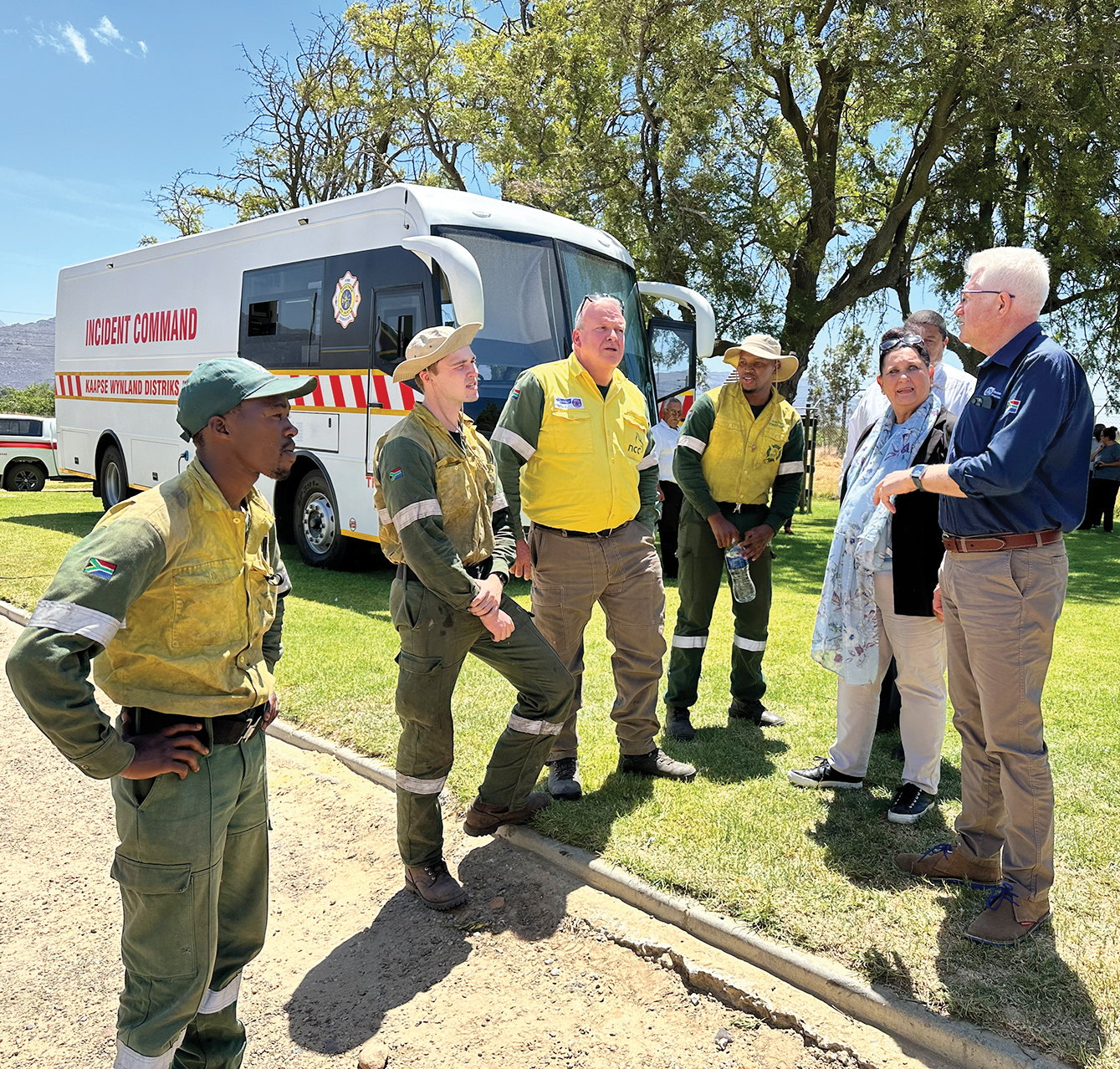 Premier kom kyk self na brande