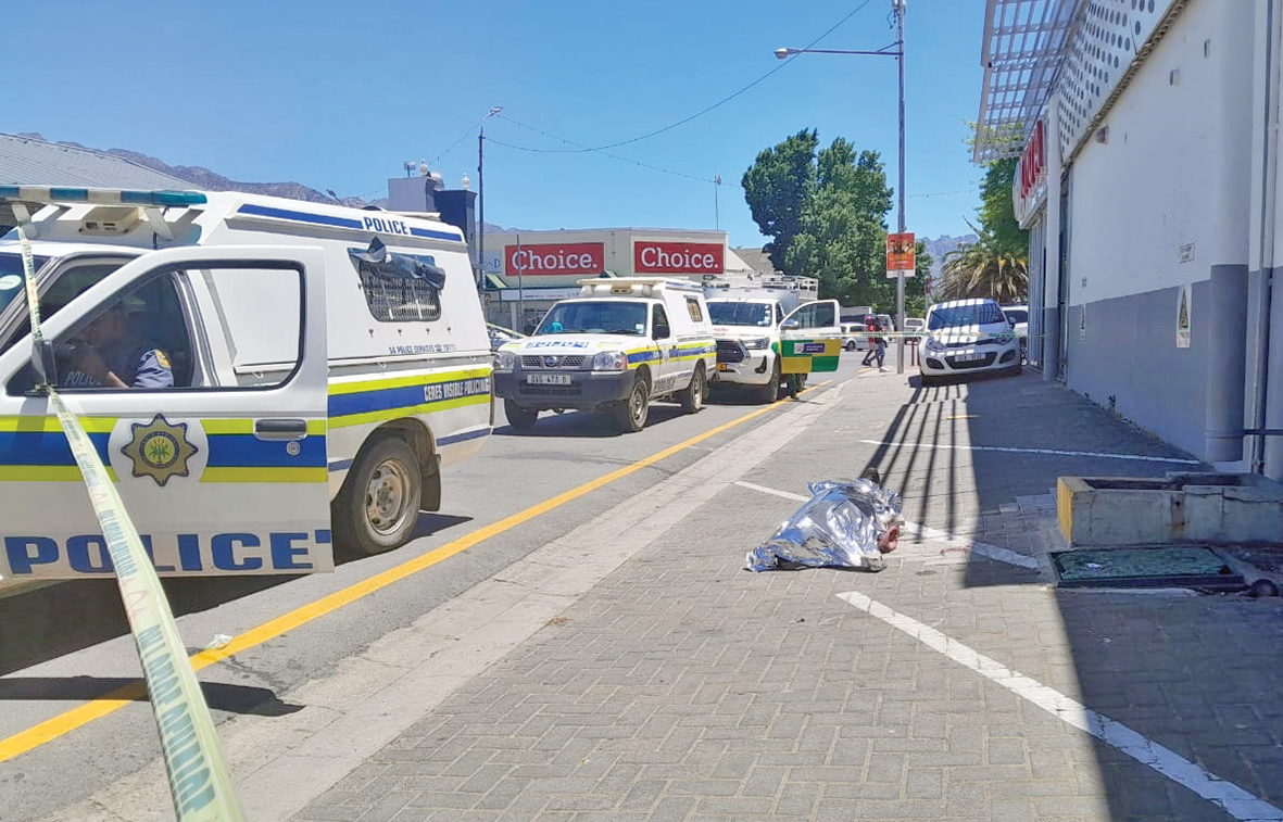 Man sterf op sypaadjie