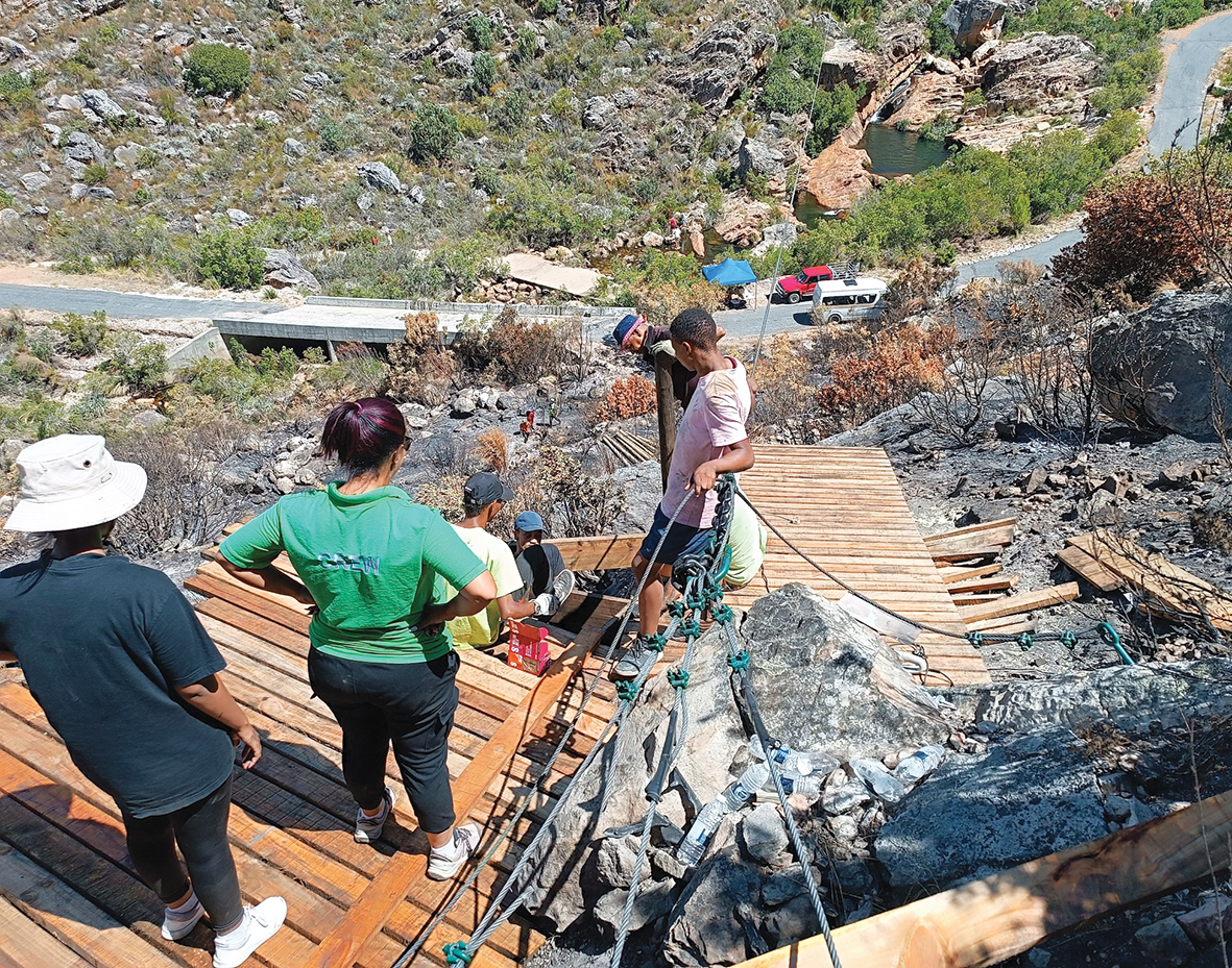 Ceres Zipline ly skade na brand in berg