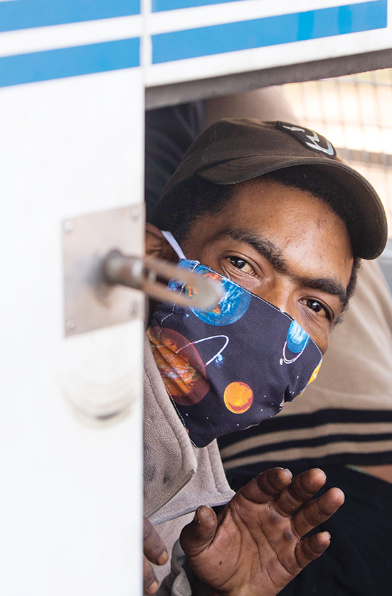 Hofrol vol - saak na Worcester oorgeplaas